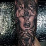 Фото рисунка тату оборотень 24.11.2018 №032 - photo tattoo werewolf - tattoo-photo.ru