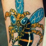 Фото рисунка тату оса 06.11.2018 №002 - photo tattoo wasp - tattoo-photo.ru