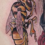 Фото рисунка тату оса 06.11.2018 №060 - photo tattoo wasp - tattoo-photo.ru