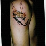 Фото рисунка тату оса 06.11.2018 №084 - photo tattoo wasp - tattoo-photo.ru