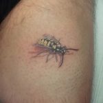 Фото рисунка тату оса 06.11.2018 №096 - photo tattoo wasp - tattoo-photo.ru