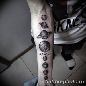 Фото рисунка тату планеты 04.11.2018 №004 - tattoo photos of the planet - tattoo-photo.ru