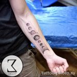 Фото рисунка тату планеты 04.11.2018 №033 - tattoo photos of the planet - tattoo-photo.ru