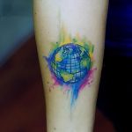 Фото рисунка тату планеты 04.11.2018 №053 - tattoo photos of the planet - tattoo-photo.ru