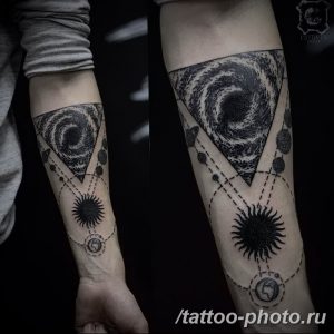 Фото рисунка тату планеты 04.11.2018 №067 - tattoo photos of the planet - tattoo-photo.ru