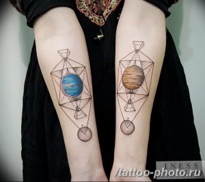 Фото рисунка тату планеты 04.11.2018 №070 - tattoo photos of the planet - tattoo-photo.ru