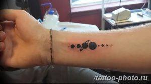 Фото рисунка тату планеты 04.11.2018 №075 - tattoo photos of the planet - tattoo-photo.ru