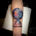 Фото рисунка тату планеты 04.11.2018 №121 - tattoo photos of the planet - tattoo-photo.ru