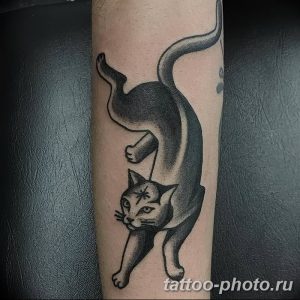 фото рисунка тату черная кошка 13.11.2018 №041 - black cat tattoo picture - tattoo-photo.ru