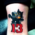фото рисунка тату черная кошка 13.11.2018 №048 - black cat tattoo picture - tattoo-photo.ru