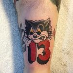 фото рисунка тату черная кошка 13.11.2018 №049 - black cat tattoo picture - tattoo-photo.ru