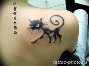 фото рисунка тату черная кошка 13.11.2018 №089 - black cat tattoo picture - tattoo-photo.ru