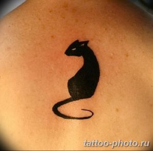 фото рисунка тату черная кошка 13.11.2018 №100 - black cat tattoo picture - tattoo-photo.ru