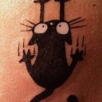 фото рисунка тату черная кошка 13.11.2018 №131 - black cat tattoo picture - tattoo-photo.ru