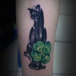 фото рисунка тату черная кошка 13.11.2018 №213 - black cat tattoo picture - tattoo-photo.ru