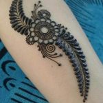 Фото Мехенди перо птицы 25.10.2018 №011 - Mehendi bird feather - tattoo-photo.ru