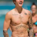 Фото Тату Джастина Бибера 26.10.2018 №008 - photo Justin Bieber tattoo - tattoo-photo.ru