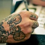 Фото рисунка тату велосипед 12.10.2018 №134 - tattoo bike - tattoo-photo.ru