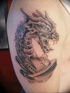 Фото рисунка тату дракон 12.10.2018 №117 - dragon tattoo - tattoo-photo.ru