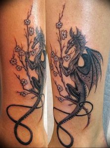 Фото рисунка тату дракон 12.10.2018 №382 - dragon tattoo - tattoo-photo.ru
