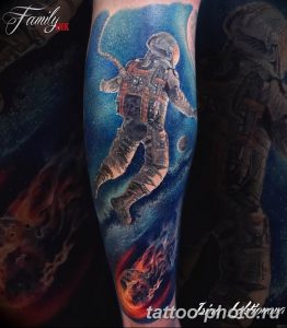 Фото рисунка тату космонавт 31.10.2018 №056 - cosmonaut tattoo - tattoo-photo.ru