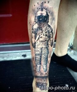 Фото рисунка тату космонавт 31.10.2018 №089 - cosmonaut tattoo - tattoo-photo.ru