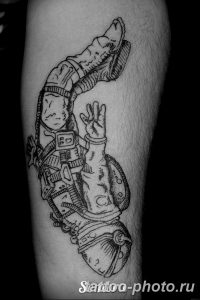 Фото рисунка тату космонавт 31.10.2018 №144 - cosmonaut tattoo - tattoo-photo.ru