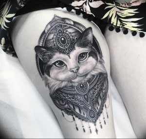 Фото рисунка тату кошка 09.10.2018 №173 - cat tattoo - tattoo-photo.ru