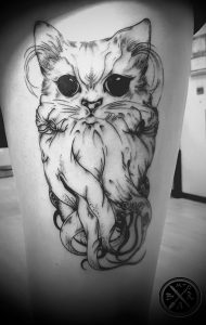 Фото рисунка тату кошка 09.10.2018 №395 - cat tattoo - tattoo-photo.ru