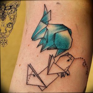 Фото рисунка тату оригами 12.10.2018 №128 - origami tattoo - tattoo-photo.ru