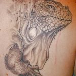 Фото тату игуана 26.10.2018 №003 - tattoo iguana - tattoo-photo.ru