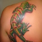 Фото тату игуана 26.10.2018 №126 - tattoo iguana - tattoo-photo.ru