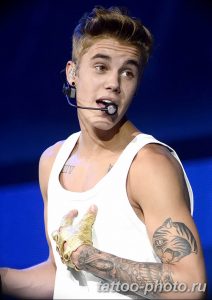 Фото Тату Джастина Бибера 26.10.2018 №005 - photo Justin Bieber tattoo - tattoo-photo.ru
