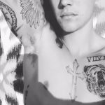 Фото Тату Джастина Бибера 26.10.2018 №025 - photo Justin Bieber tattoo - tattoo-photo.ru