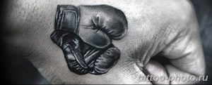 Фото рисунка тату боксерские перчатки 31.10.2018 №003 - tattoo boxing - tattoo-photo.ru