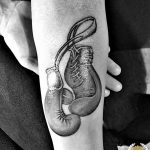 Фото рисунка тату боксерские перчатки 31.10.2018 №019 - tattoo boxing - tattoo-photo.ru