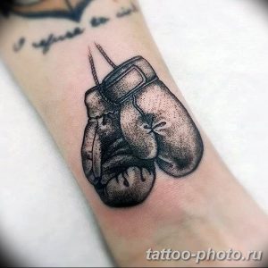 Фото рисунка тату боксерские перчатки 31.10.2018 №034 - tattoo boxing - tattoo-photo.ru