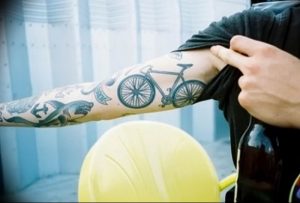 Фото рисунка тату велосипед 12.10.2018 №008 - tattoo bike - tattoo-photo.ru