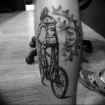 Фото рисунка тату велосипед 12.10.2018 №030 - tattoo bike - tattoo-photo.ru