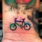 Фото рисунка тату велосипед 12.10.2018 №064 - tattoo bike - tattoo-photo.ru