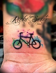 Фото рисунка тату велосипед 12.10.2018 №064 - tattoo bike - tattoo-photo.ru