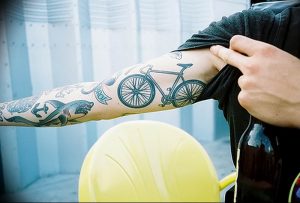 Фото рисунка тату велосипед 12.10.2018 №068 - tattoo bike - tattoo-photo.ru