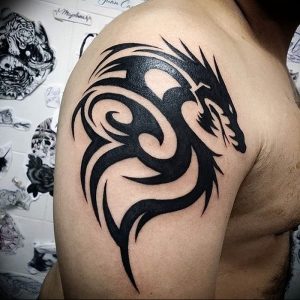 Фото рисунка тату дракон 12.10.2018 №037 - dragon tattoo - tattoo-photo.ru