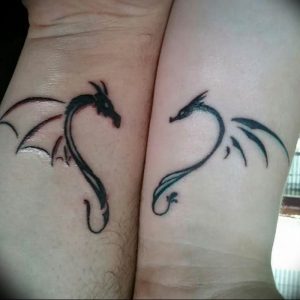 Фото рисунка тату дракон 12.10.2018 №302 - dragon tattoo - tattoo-photo.ru