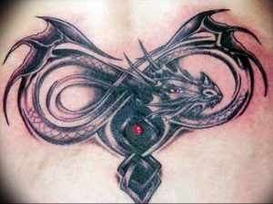 Фото рисунка тату дракон 12.10.2018 №303 - dragon tattoo - tattoo-photo.ru