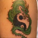 Фото рисунка тату дракон 12.10.2018 №336 - dragon tattoo - tattoo-photo.ru