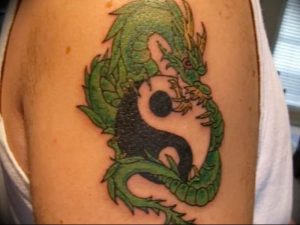 Фото рисунка тату дракон 12.10.2018 №336 - dragon tattoo - tattoo-photo.ru