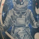 Фото рисунка тату космонавт 31.10.2018 №001 - cosmonaut tattoo - tattoo-photo.ru