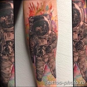 Фото рисунка тату космонавт 31.10.2018 №002 - cosmonaut tattoo - tattoo-photo.ru