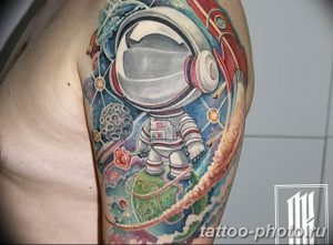 Фото рисунка тату космонавт 31.10.2018 №010 - cosmonaut tattoo - tattoo-photo.ru